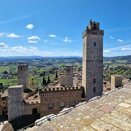 Torre Salvucci Maggiore Medieval Tower Experience サン・ジミニャーノ エクステリア 写真