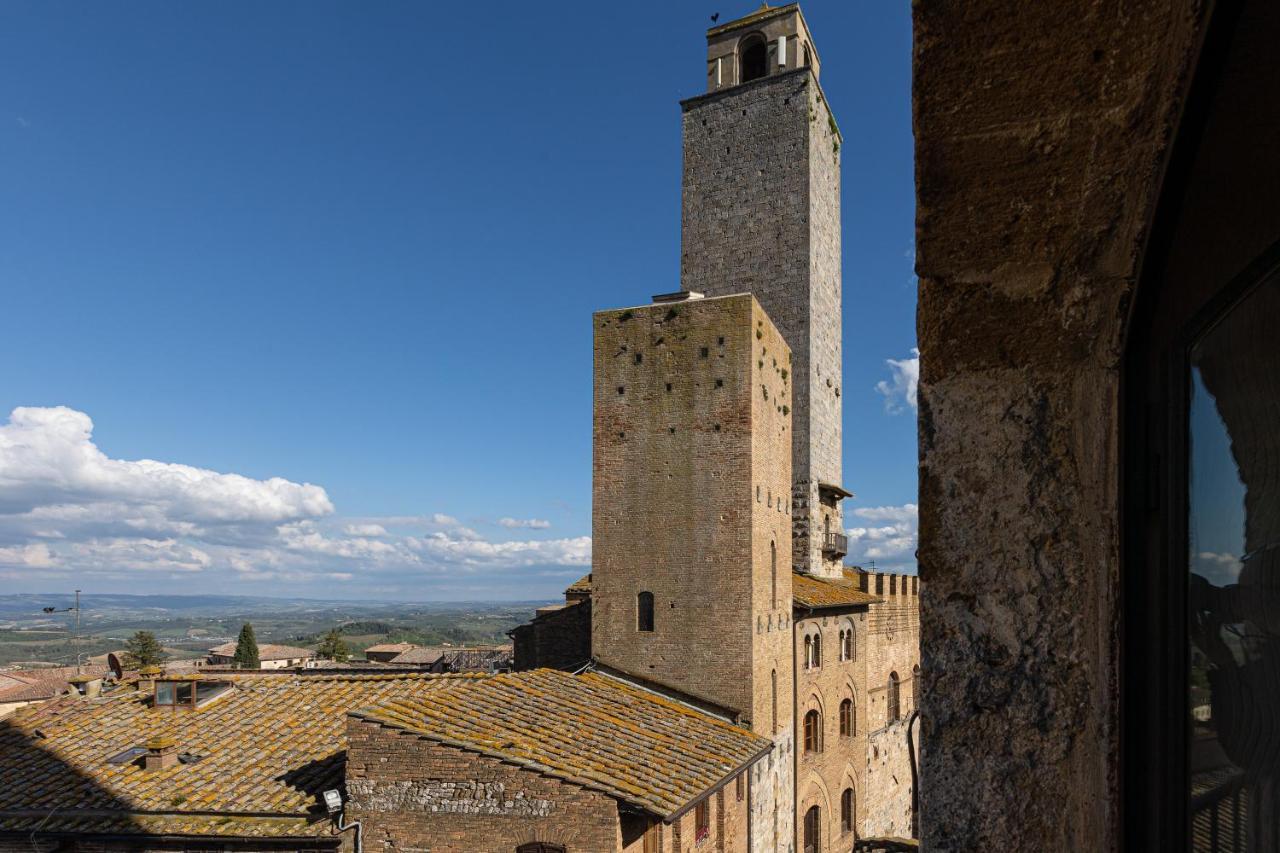 Torre Salvucci Maggiore Medieval Tower Experience サン・ジミニャーノ エクステリア 写真
