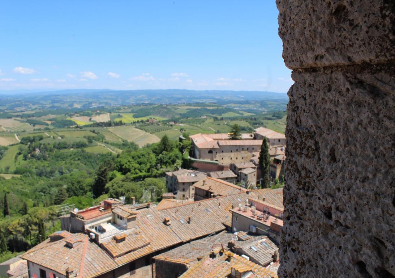 Torre Salvucci Maggiore Medieval Tower Experience サン・ジミニャーノ エクステリア 写真